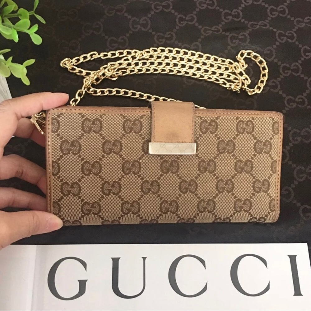 Auth Gucci Long Wallet, Bifold Two Way Closure Wallet